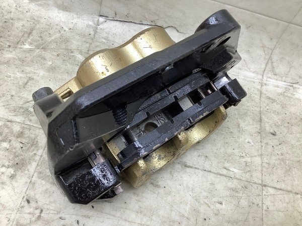 ZB4703 マジェスティ250-2/ Majesty250 リアブレーキキャリパー スミトモ/SUMITOMO SG03J-0153