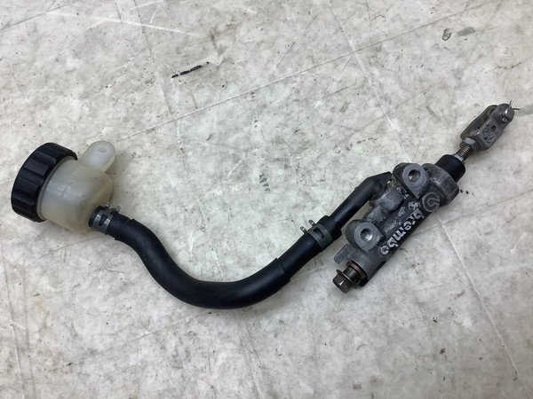 HU7562 XJR400 リアマスターシリンダー/リアブレーキマスター ブレンボ/BREMBO/1/2インチ/ 4HM-0071