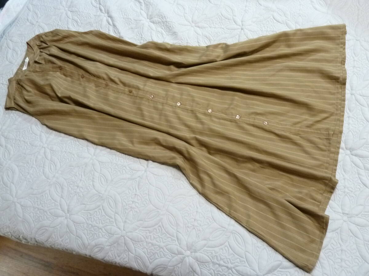 春夏 1回着用 美品 Pyumosso ベージュ ホワイト ストライプ ポリレーヨン ブラウス マキシ丈 ワンピース M L LL レタパ600円発送 同梱OK_画像1