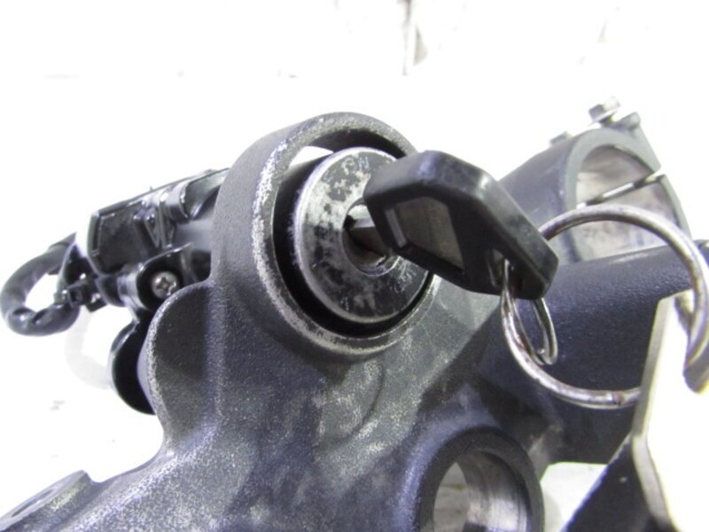 ZEXT DトラッカーX LX250V 大人気!! 純正 キーシリンダーSET 実動車外し 同鍵品 スペア付 検※ LX250E 250SB KLX250 LX250L KDX250 161Q26の画像2