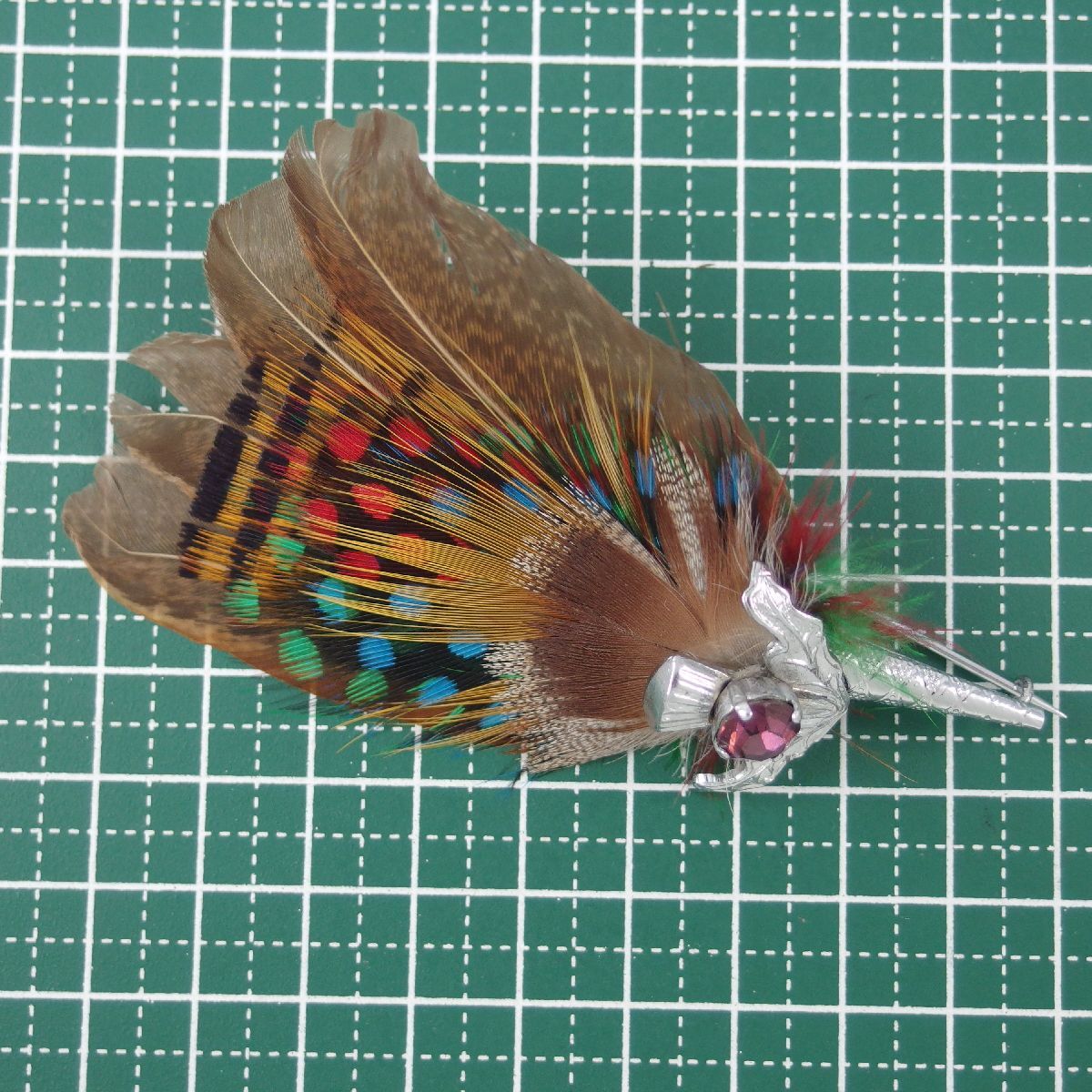 UK4192◆ アザミの花＆フェザーモチーフ 羽の飾り フラワー パープル系ストーン ◆ ヴィンテージブローチ ◆ ケルト 英国 ◆_画像5