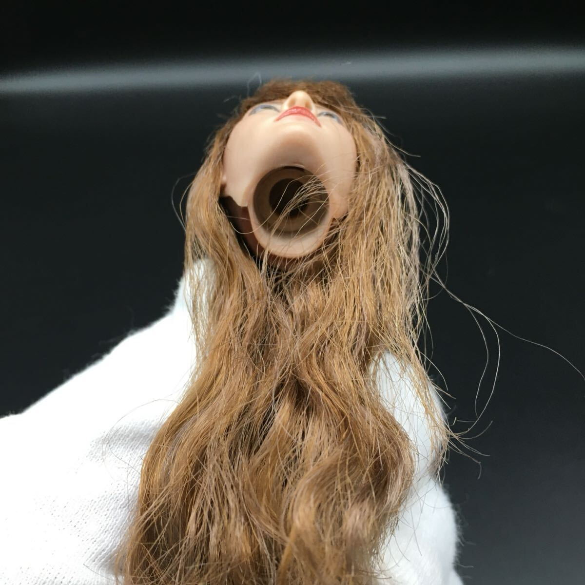 B194 1/6 フィギュア ヘッド 女性ヘッド 植毛タイプ 希少品 12インチドール 美少女 OB/TBLeague/Phicen/Jiaou doll素体対応 白肌_画像7