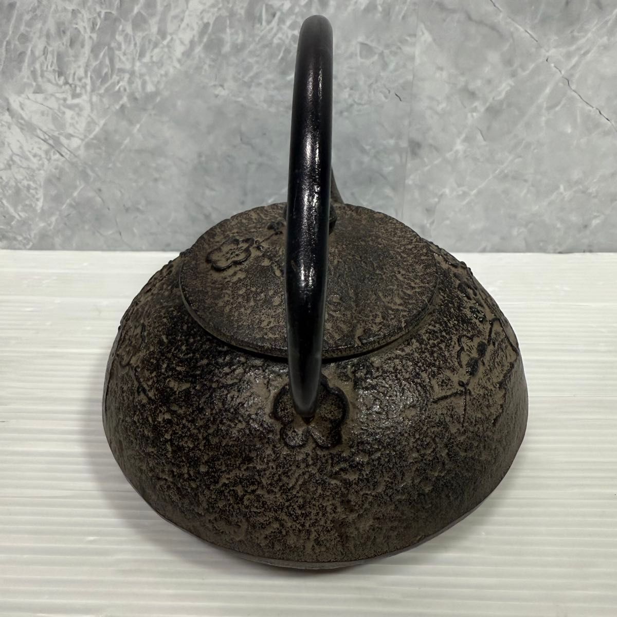 南部鉄器 急須　京焼・清水焼の蓋　西川貞三郎商店　伝統工芸品　希少　コラボ商品　【南部鉄器/箱付き・未使用】_画像3