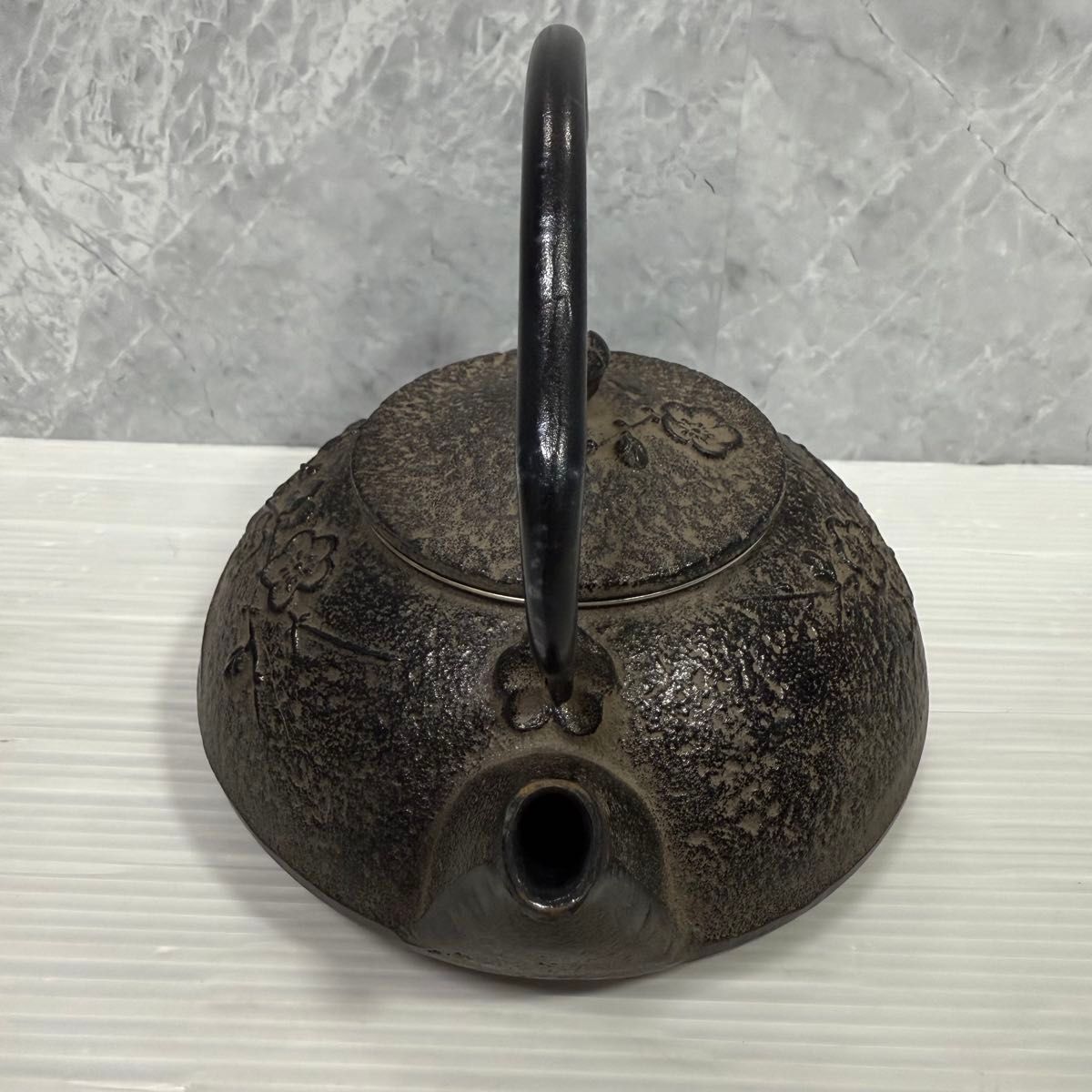 南部鉄器 急須　京焼・清水焼の蓋　西川貞三郎商店　伝統工芸品　希少　コラボ商品　【南部鉄器/箱付き・未使用】_画像4