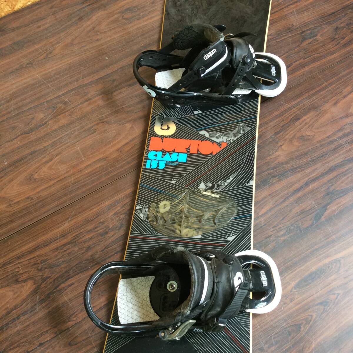 ＊【YH-2729】中古現(xiàn)狀品 BURTON バートン CLASH クラッシュ スノーボード スノボ 全長約152㎝ 【佐川急便?スノーボード専用カバー便】