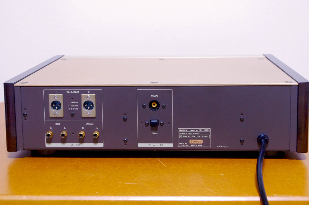 ＣＤＰ-Ｘ７７ＥＳ?。樱希危冱S金期の至寶　ソニー全盛期のフラッグシップ７シリーズ　完動機