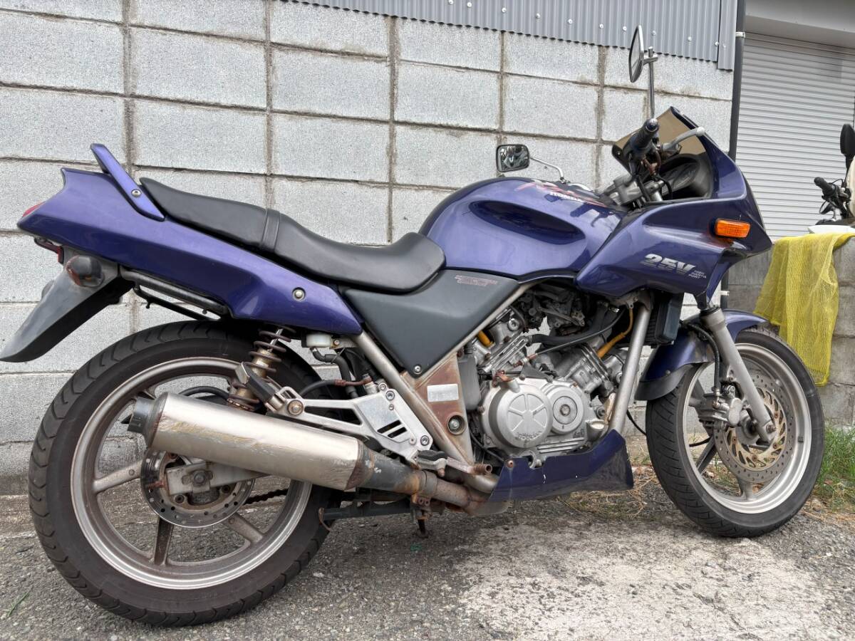 ゼルビス250 MC25 書類付き エンジン始動 VT250FN　XELVIS250 250㏄オートバイ
