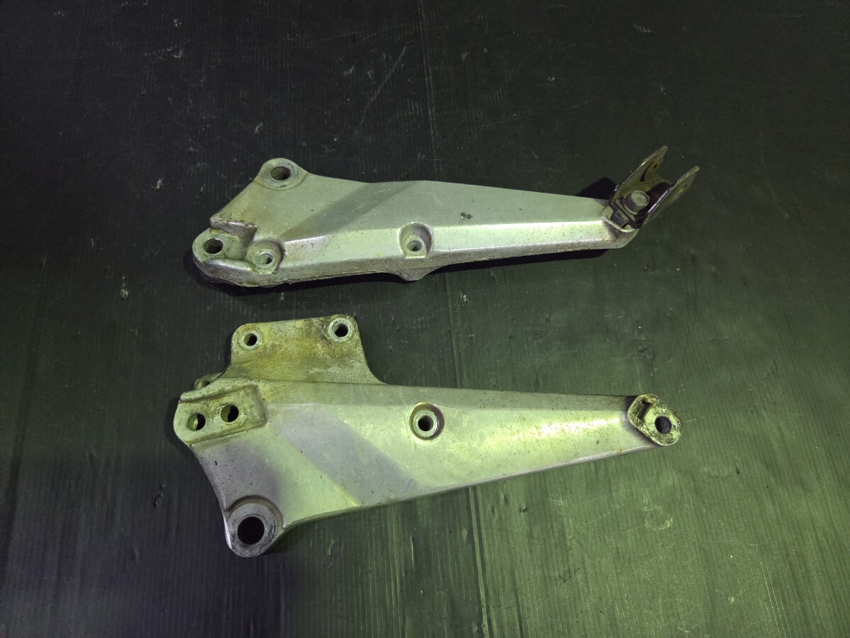 CB250N CB400N ホーク バブ ホーク3 サイドステップ プレート 左右 ブラケット_画像1