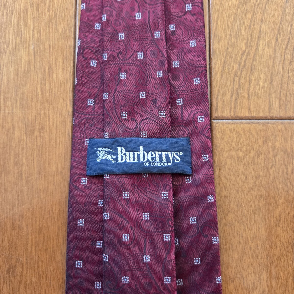 【極美品】 BURBERRYS バーバリーズ ネクタイ 小紋柄 ペイズリー レッド シルバー 希少
