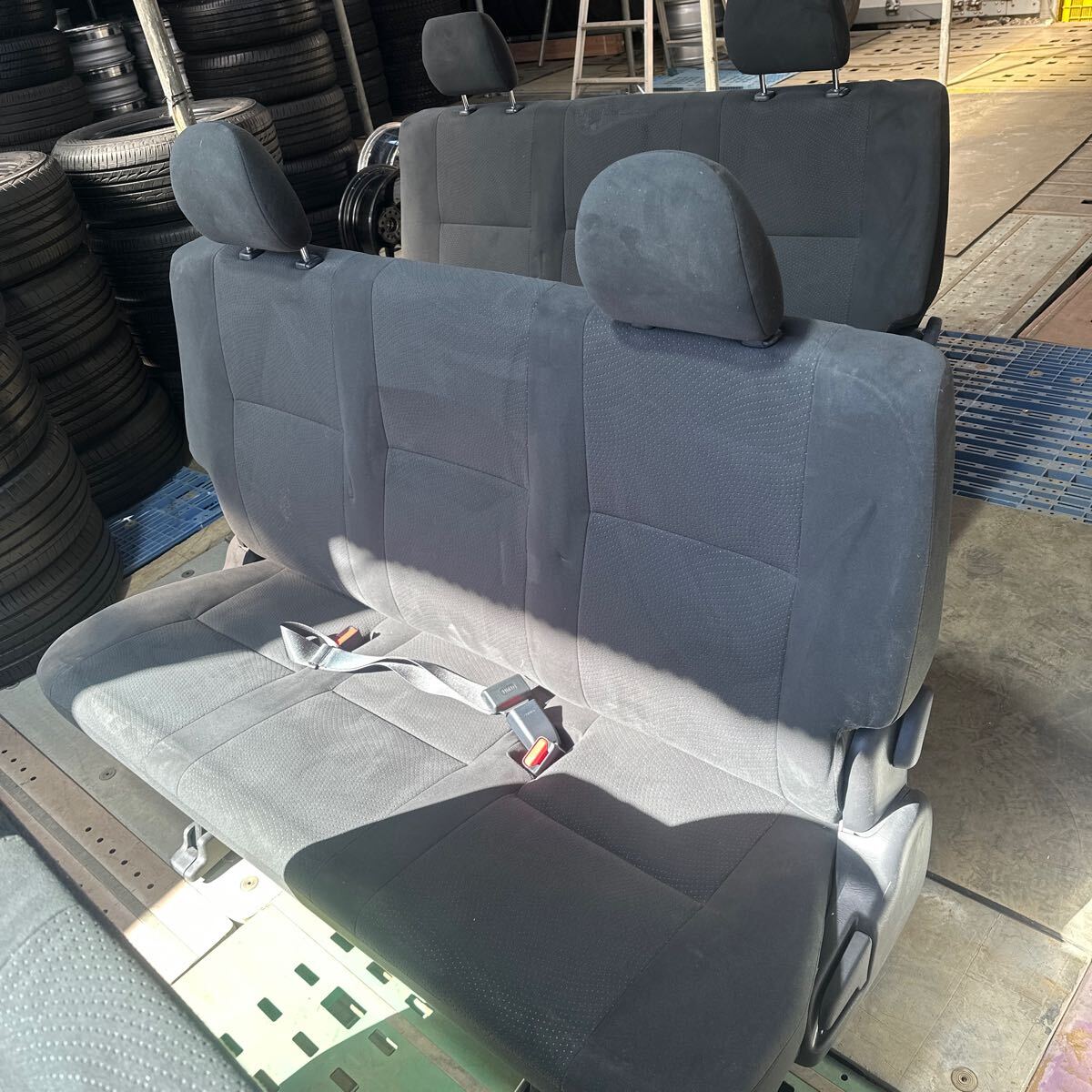 TOYOTA ハイエース　スーパーGL リヤシート　後部座席　在庫3つ　千葉県富里市より引取り限定　 29800円/1個_画像2