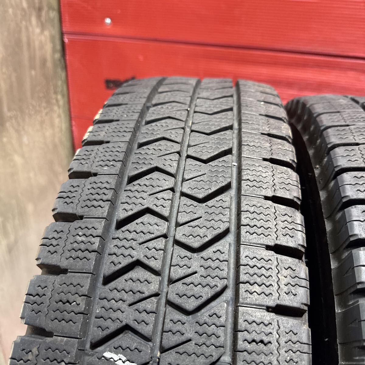 205/85R16 117/115N LT BRIDGESTONE BLIZZAK W989 205/85-16 ブリヂストン ブリザック ライトトラック 2023年国産 バリ山 6本_画像2