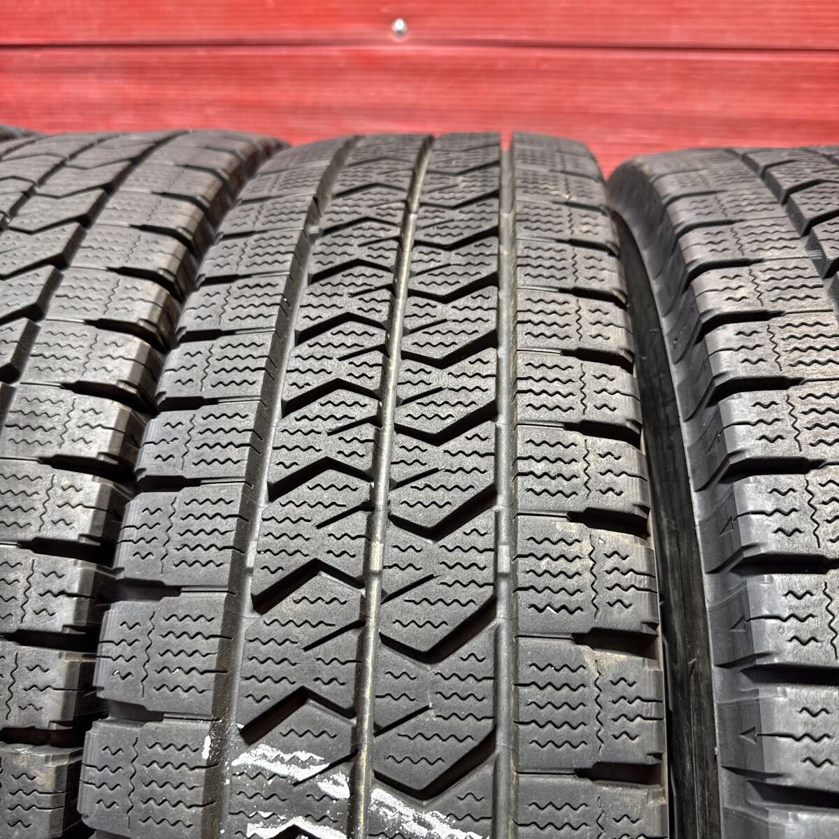 205/85R16 117/115N LT BRIDGESTONE BLIZZAK W989 205/85-16 ブリヂストン ブリザック ライトトラック 2023年国産 バリ山 6本_画像6