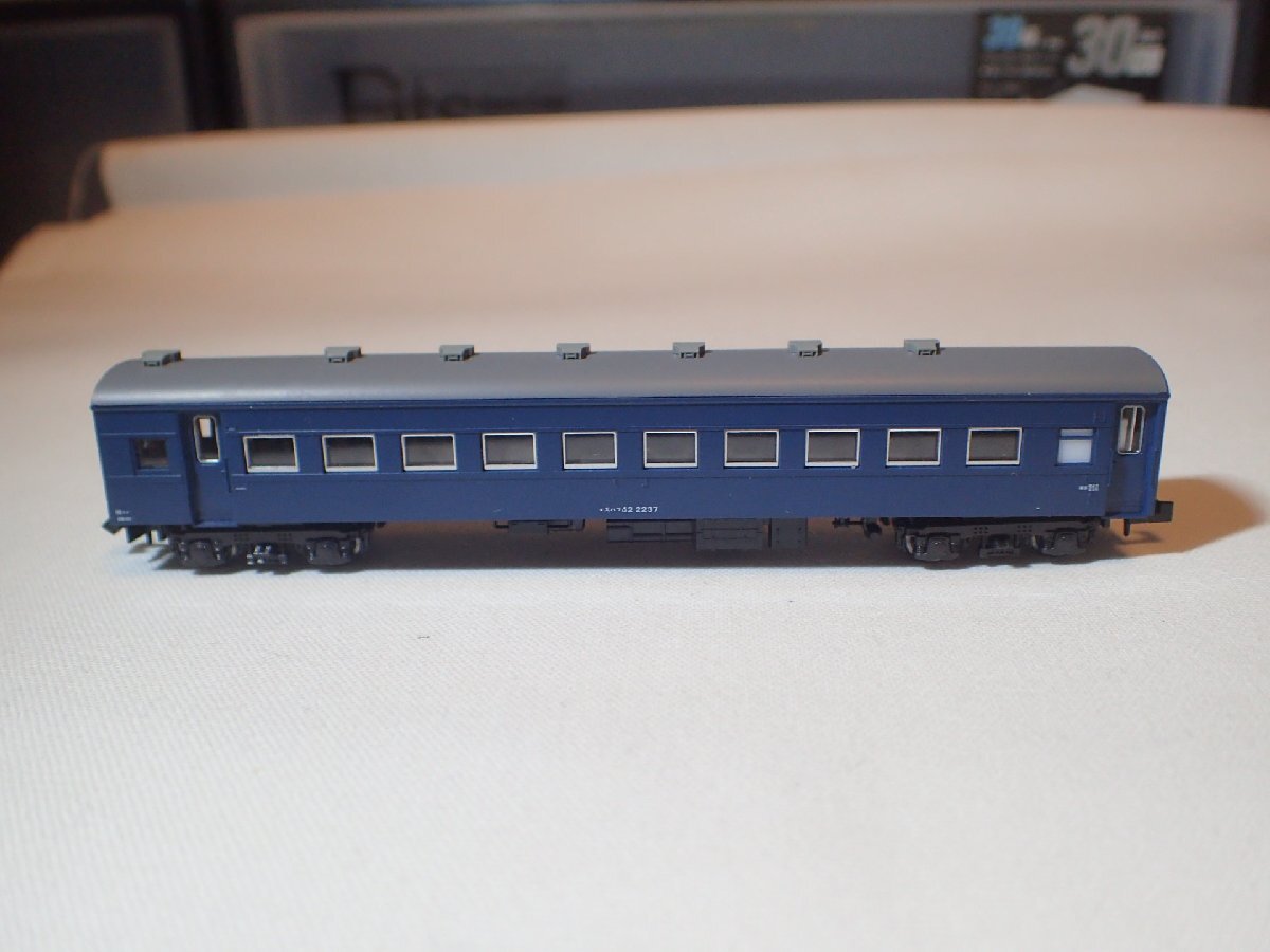 美品 KATO 10-034-1 旧形客車 スハフ42-2237 (アルミサッシ) 1両2 テールランプ点灯 純正白色室内灯付 黒染め車輪 Nゲージ 客車_画像4