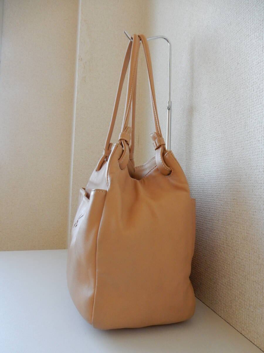 本革☆橫浜元町Kitamura(キタムラ)☆B5対応☆5ポケット☆肩掛けO(jiān)K☆レザートートバッグ　カスタード(金具シルバー)