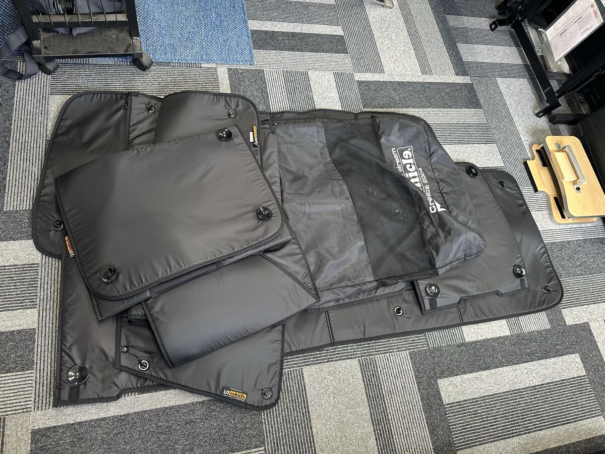 《1000円売切》ユーアイビークル ハイエース 200系 標(biāo)準(zhǔn)ボディ用 遮光パッド フロント3面 リア5面 6型～現(xiàn)行 標(biāo)準(zhǔn)S-GL 左右小窓付 前后SET