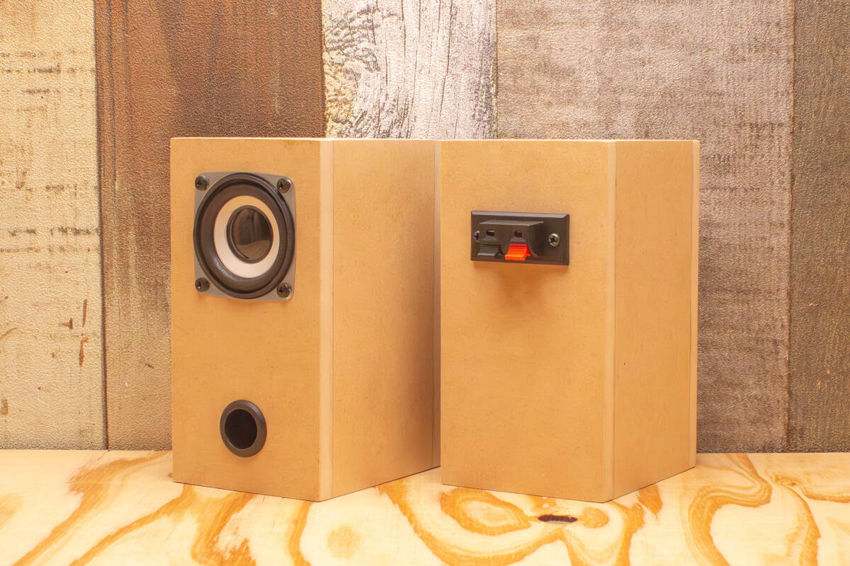 【訳アリ処分品】 組立済 9mm厚 MDF 前面バスレフ エンクロージャー スピーカー　キャン ドゥ ワッツ 550円 スピーカー