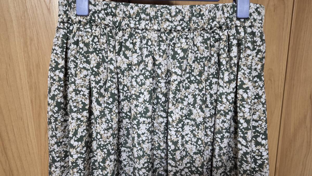 まとめて2着 しまむら aimee que ブラウス LLサイズ & BLUELIFE PORTLAND ポートランド ギャザースカート Fサイズ & 花柄 大きいサイズ_画像7