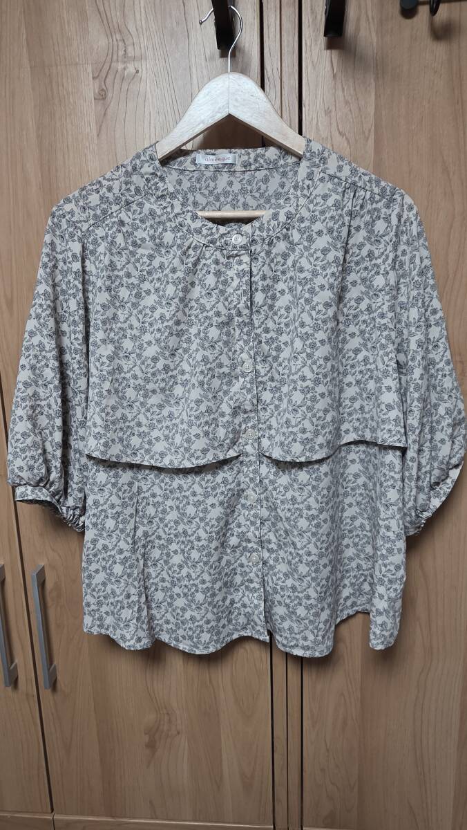 まとめて2着 しまむら aimee que ブラウス LLサイズ & BLUELIFE PORTLAND ポートランド ギャザースカート Fサイズ & 花柄 大きいサイズ_画像2