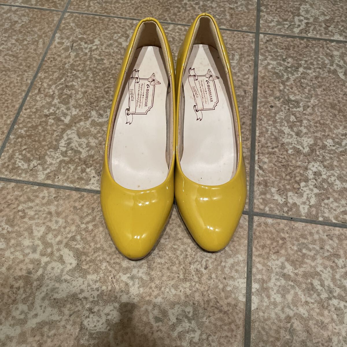 パンプス 黄色 ヒール_画像1