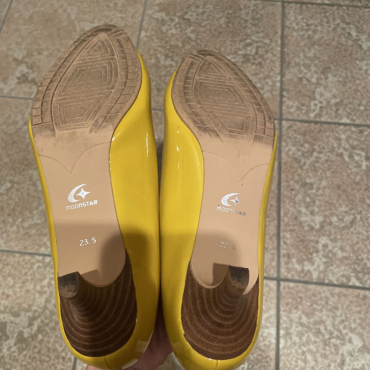 パンプス 黄色 ヒール_画像3