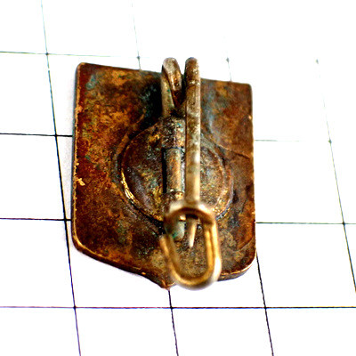 ブローチ?エヴィアン魚の紋章ミネラルウォーター水◆フランス限定アンティーク◆レアなヴィンテージもの