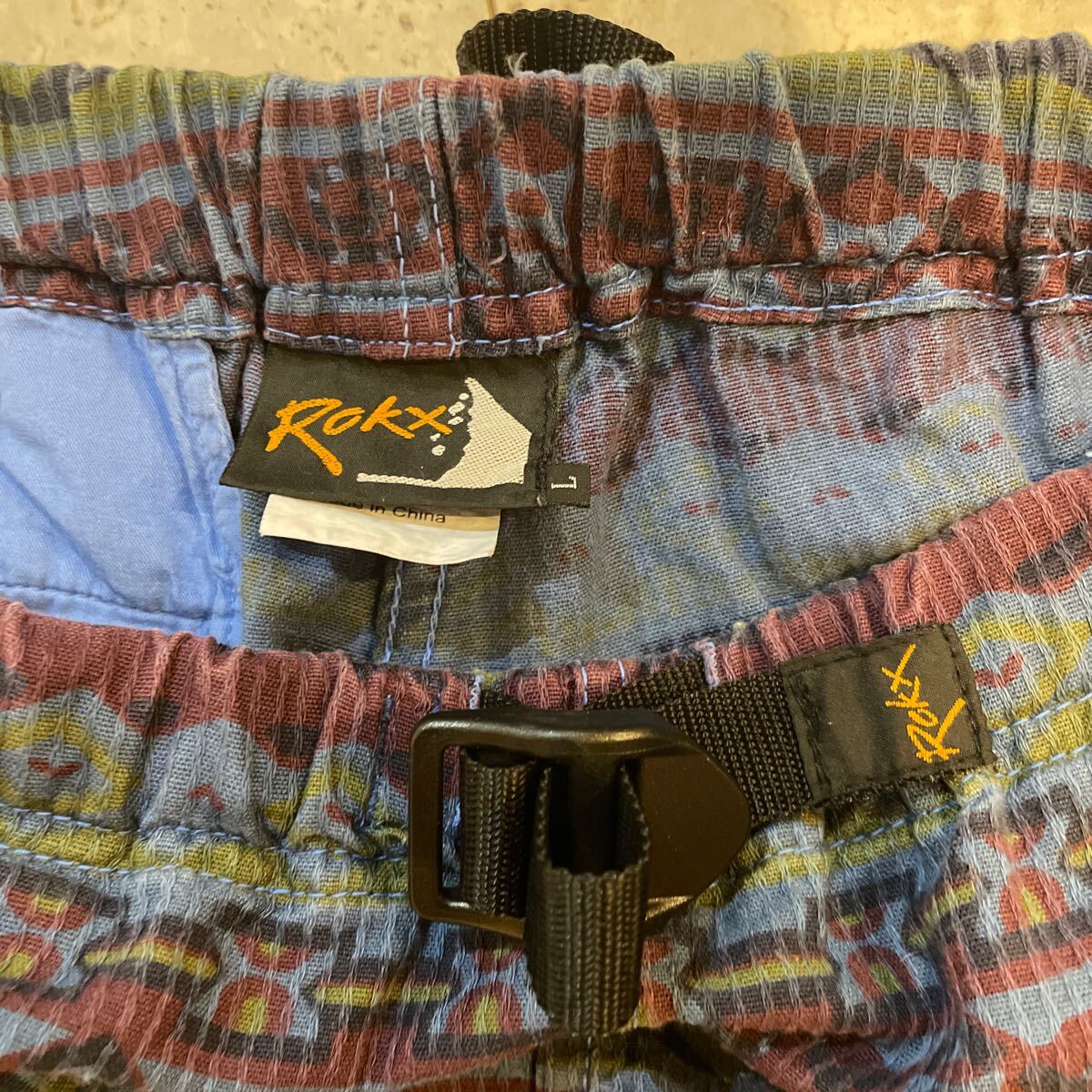Ｌサイズ 良好 ROKX ロックス クライミングショートパンツ 青系 ハーフパンツ 総柄 コットン 短パン ショーツ アウトドア_画像4