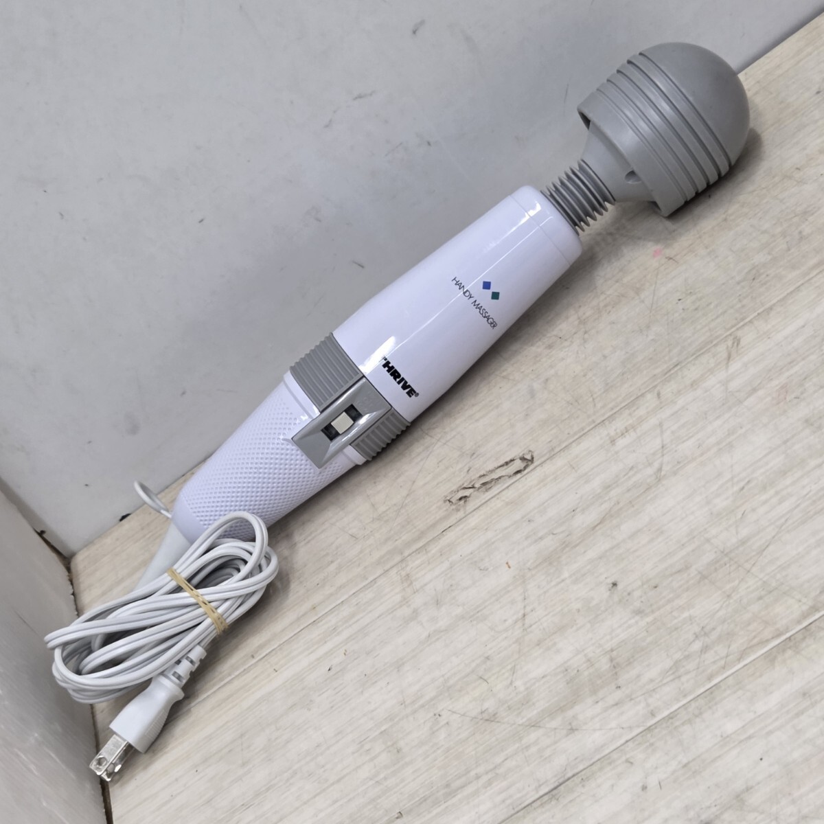 送料無料S98389 THRIVE スライヴ ハンディマッサージャー マッサージ器具 MD-01美容 健康 家電
