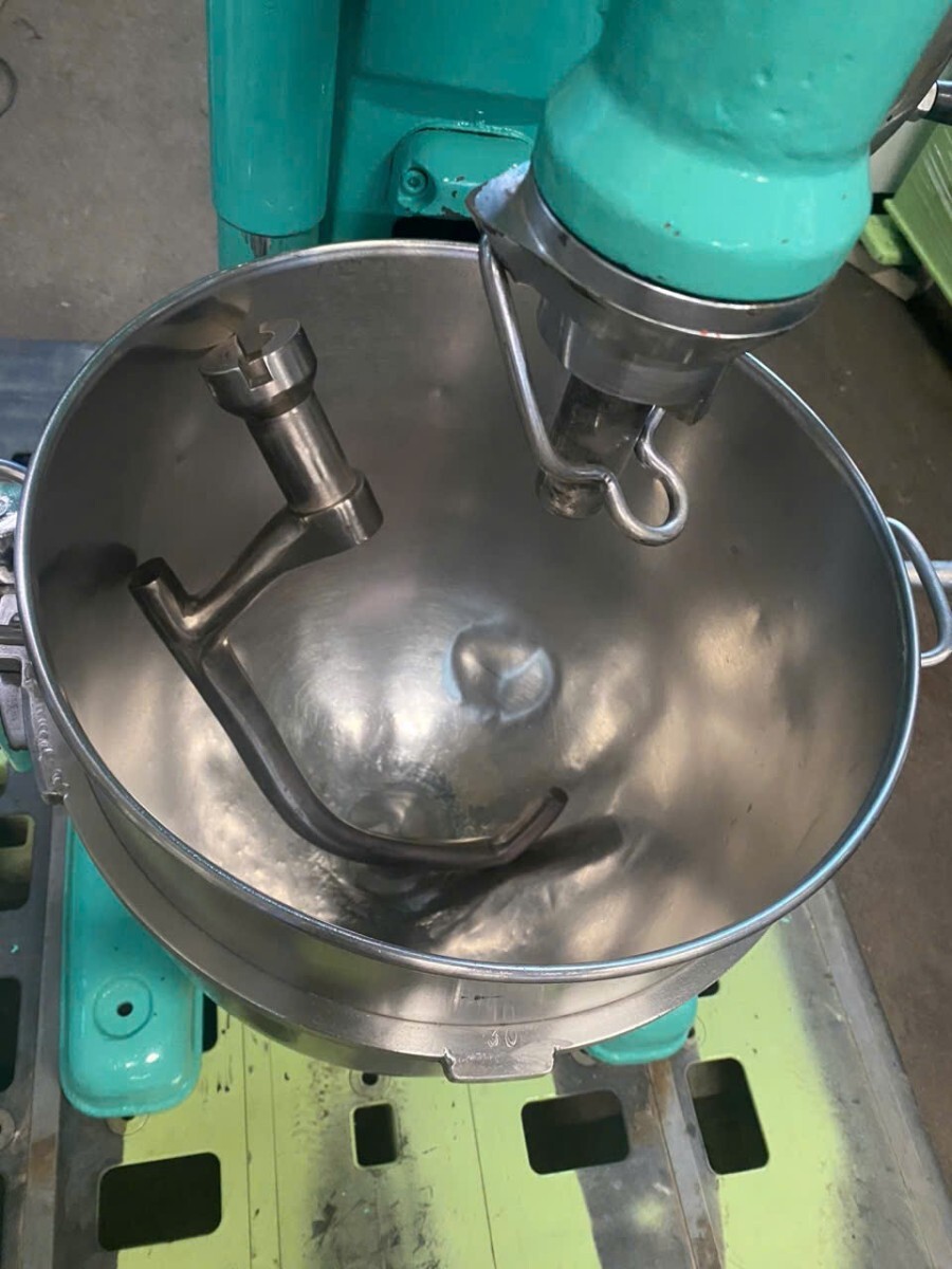 関東混合機工業ミキサー 【型 番】 CS型30 (30L) ミキサー 業務用 三相200V 厨房機器 製パン製菓動作確認済整備済_画像2