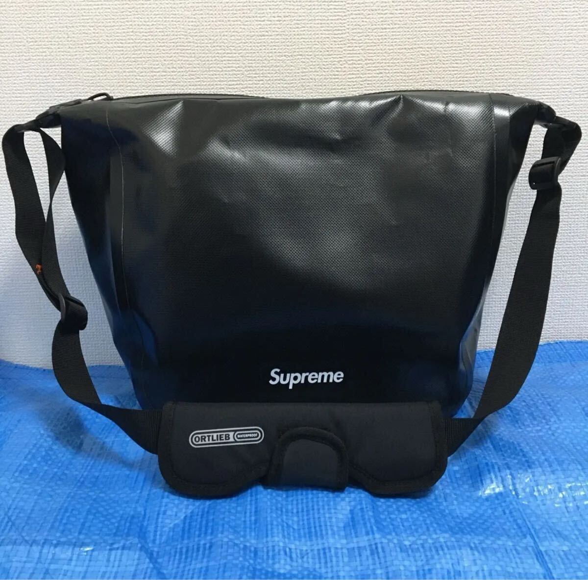 Supreme メッセンジャーバッグ ブラック【新品・未使用】 Supreme 新品 シュプリーム SUPREME Mini Messenger Bag ミニ