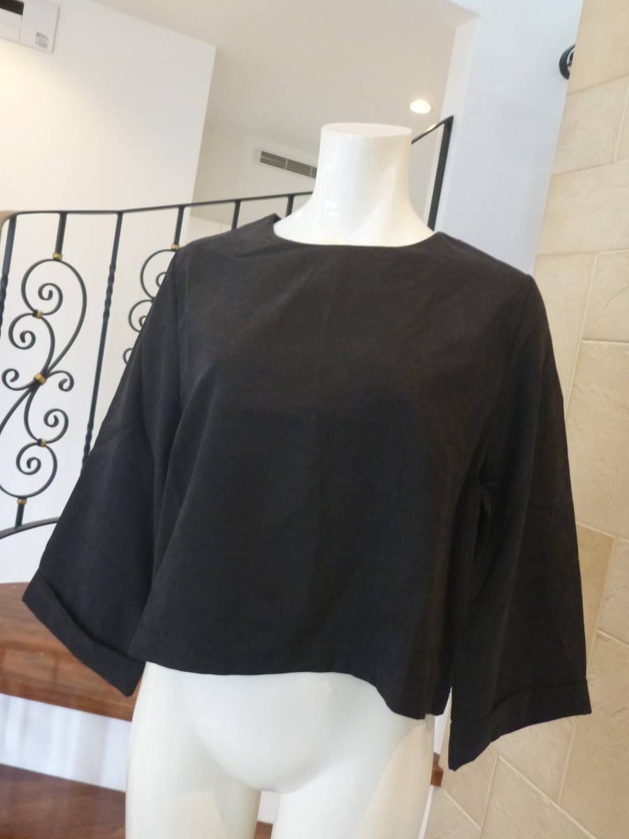 超美品 ウィーバー weaver ★黒　ブラック系　背中ファースナー　袖折返しデザイン　トップス　M_画像1