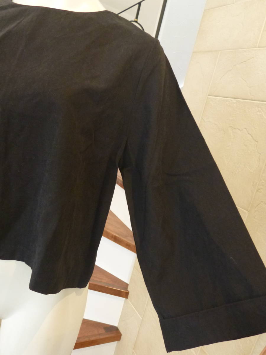 超美品 ウィーバー weaver ★黒　ブラック系　背中ファースナー　袖折返しデザイン　トップス　M_画像3