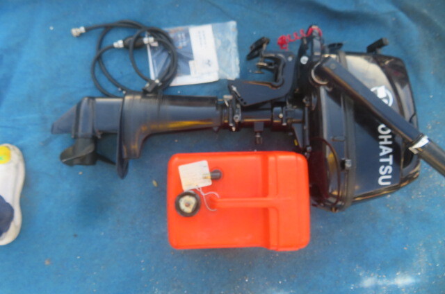 トーハツ船外機４スト６馬力ーs　タンクホース付機関良好