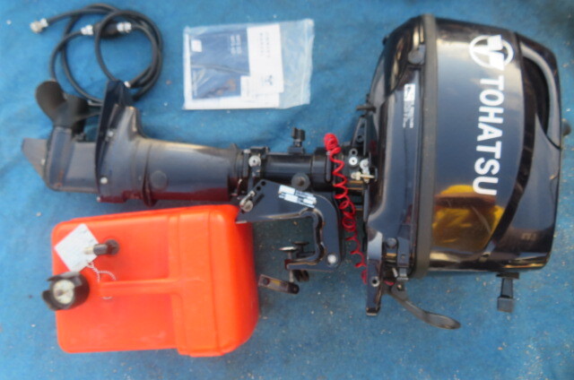 トーハツ船外機４スト６馬力ーs　タンクホース付機関良好