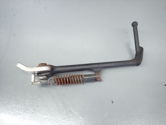 β250915-6 ヤマハ FZR250R 3LN (H2年式) 絶版！希少！ 純正 サイドスタンド 曲り無し！_画像4