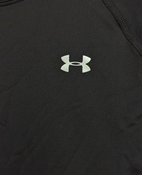 4254C 送料185円? UA アンダーアーマー LS Crew 1333520 ヒートギア レディース ブラック 長(zhǎng)袖 コンプレッションシャツ MD