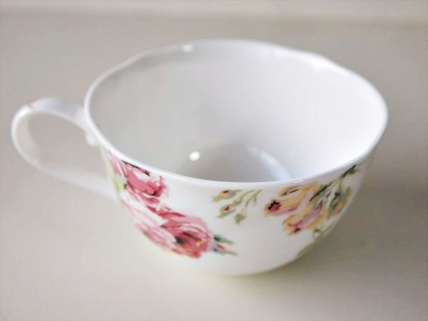 スリランカ製 ローラ・アシュレイLAURA ASHLEY 花柄のカップ＆ソーサー 1客 ティーカップ コーヒーブレイク_画像2