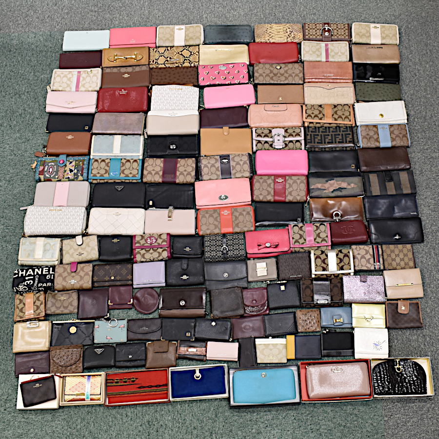 1円◆美品あり 約127點セット まとめ売り ルイヴィトン シャネル グッチ プラダ ディオール フェラガモ など 財布 小物◆E.Dss.zE-26
