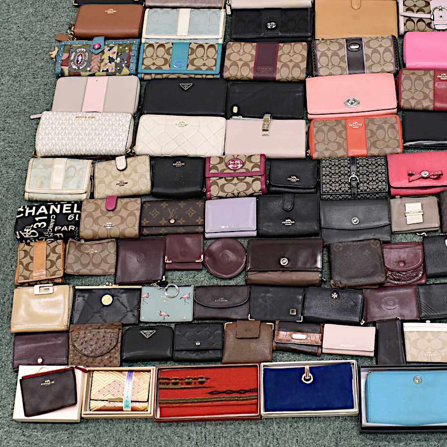 1円◆美品あり 約127點セット まとめ売り ルイヴィトン シャネル グッチ プラダ ディオール フェラガモ など 財布 小物◆E.Dss.zE-26