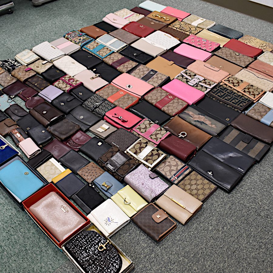 1円◆美品あり 約127點セット まとめ売り ルイヴィトン シャネル グッチ プラダ ディオール フェラガモ など 財布 小物◆E.Dss.zE-26
