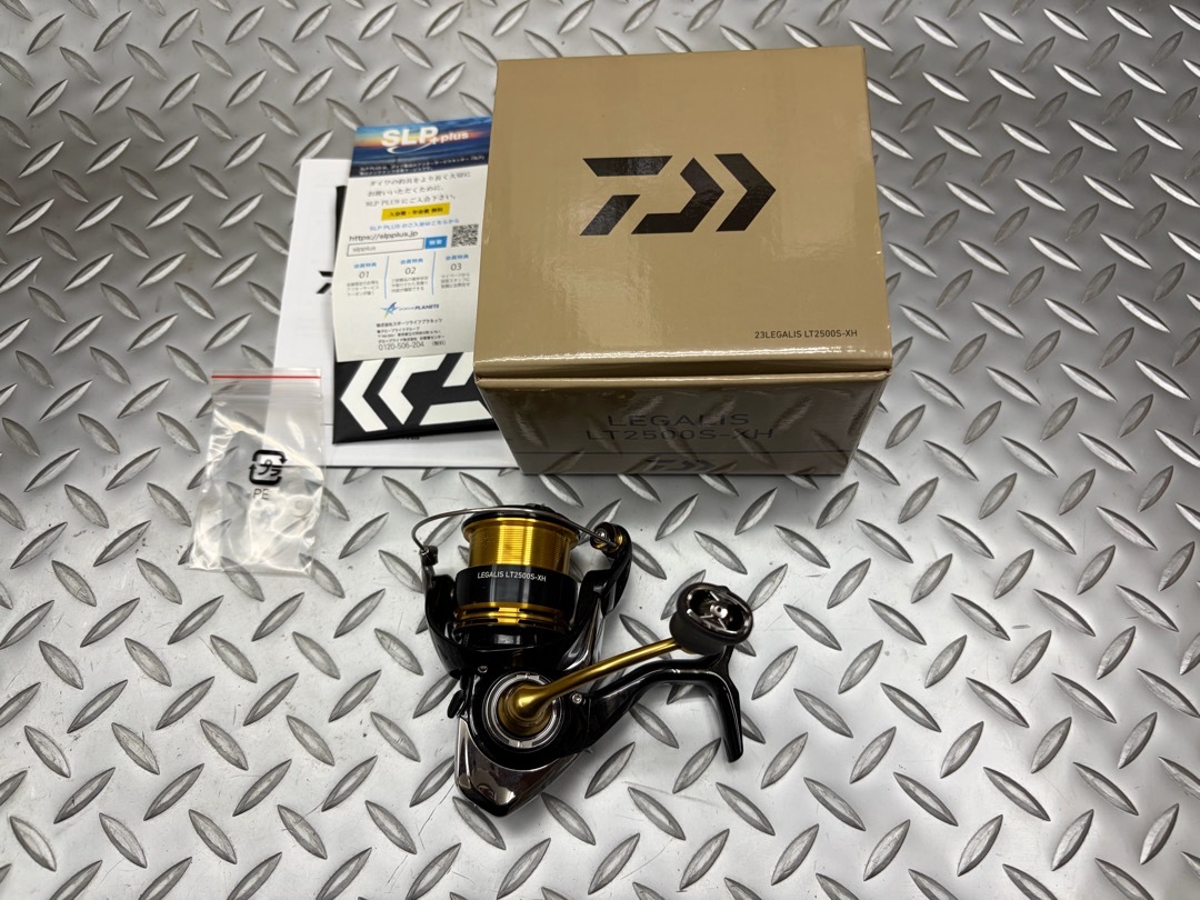 ■ダイワ 23 レガリス LT2500SーXH 自宅保管実釣未使用■
