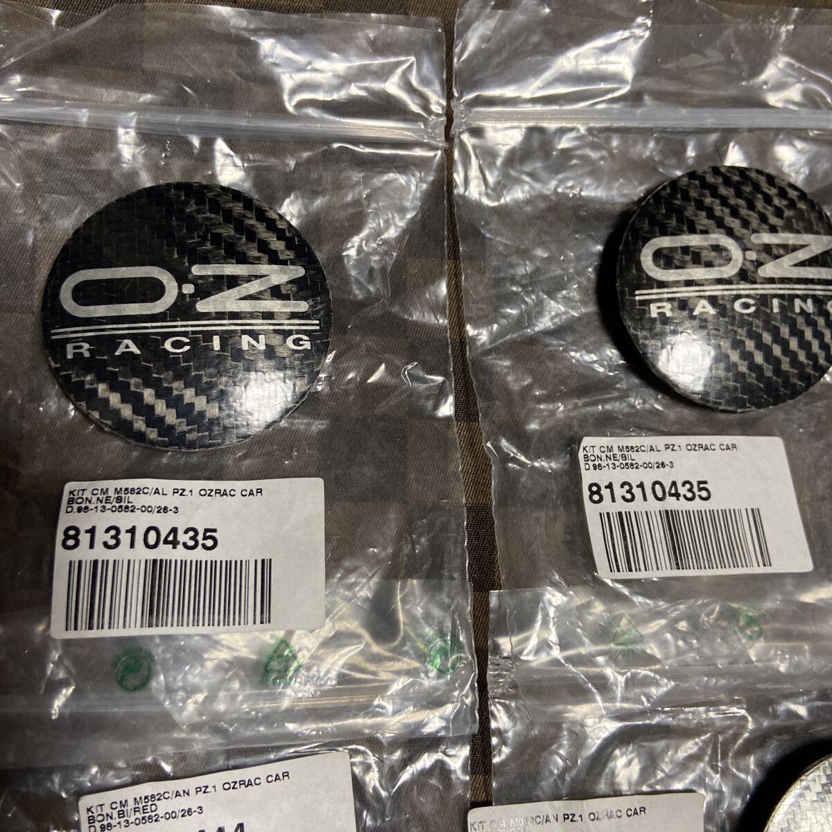 OZ RACINGセンターキャップ シルバー レッド ブラック OZ純正品 代理店取り寄せ_画像3