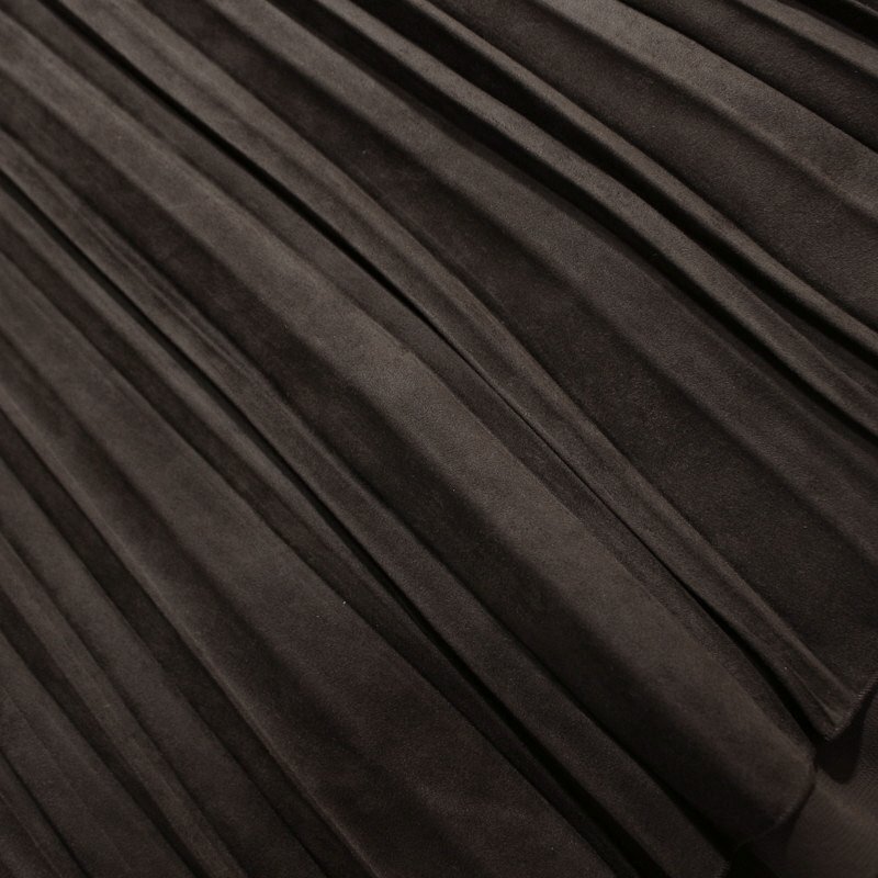 美品 23區(qū) 株) オンワード樫山 秋 冬 シワプリーツ スエードタッチ 膝下丈 スカート 11號 40 グレイッシュ ブラウン 上品 スカート レザー