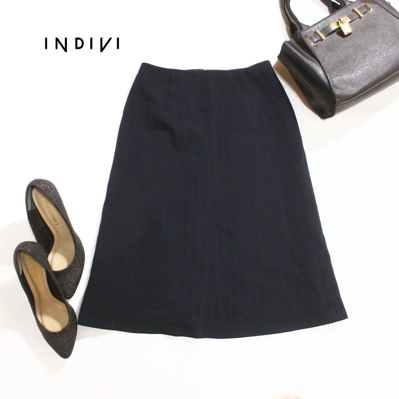 美品 インディヴィ INDIVI 株) ワールド 小さいサイズ 合物 Aライン スーツ スカート 3号 ネイビー 紺 オフィス 通勤 小柄 細身 フォーマル_画像1