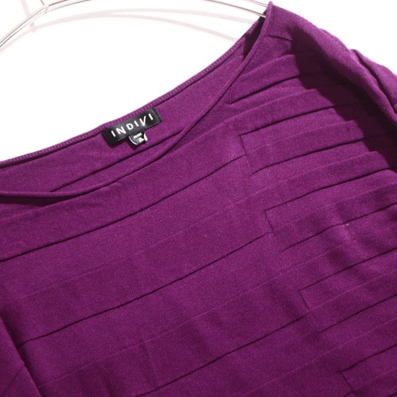 美品 インディヴィ INDIVI 株) ワールド 合物 凸凹 ボーダー柄 ドルマンスリーブ 半袖 ストレッチ ニットカットソー 9号 38 パープル 紫_画像2