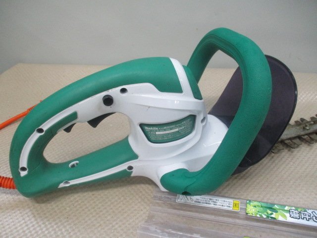 中古品　マキタ　300ｍｍ生垣バリカン　MUH3002?。↖-19）