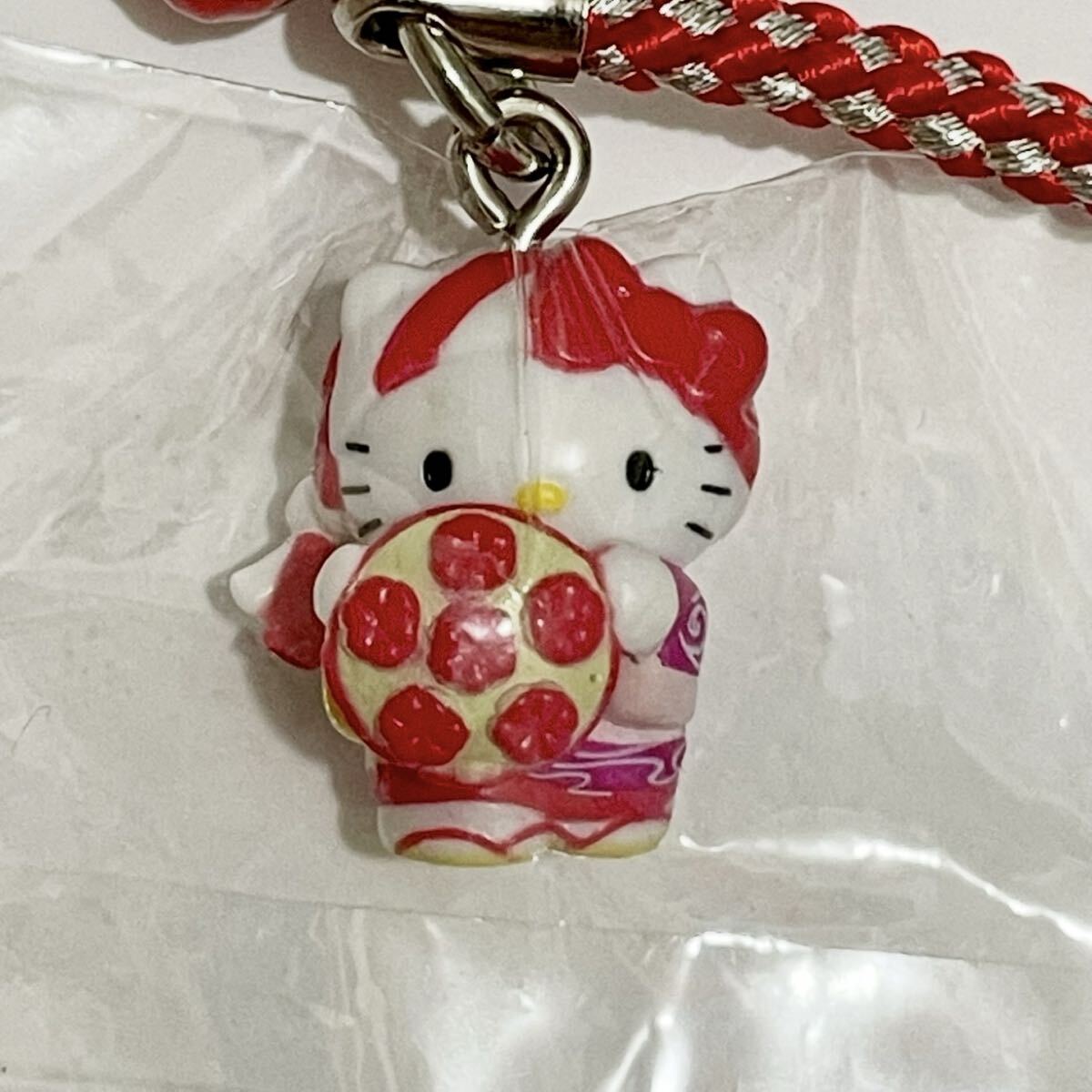 未使用 サンリオ ご当地 山形限定 ハローキティ 花笠 フィギュア マスコット 根付け 紙タグ付き 2005 ストラップ お祭り_画像1
