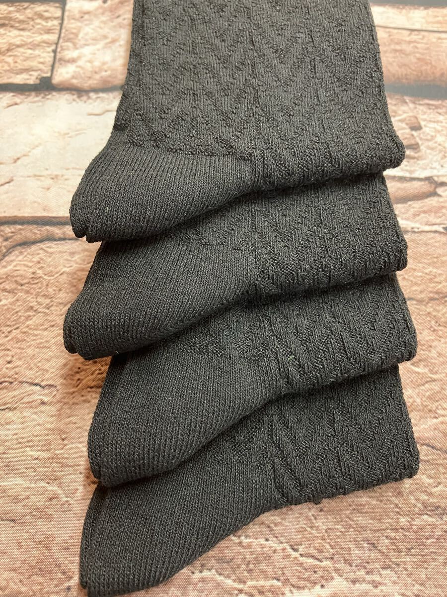 送料無料！『ブラック４足組』暖か&優しい肌触りで足元快適！【ザッ 発熱】メンズリンクス柄 クルー丈 綿混ソックス_画像4