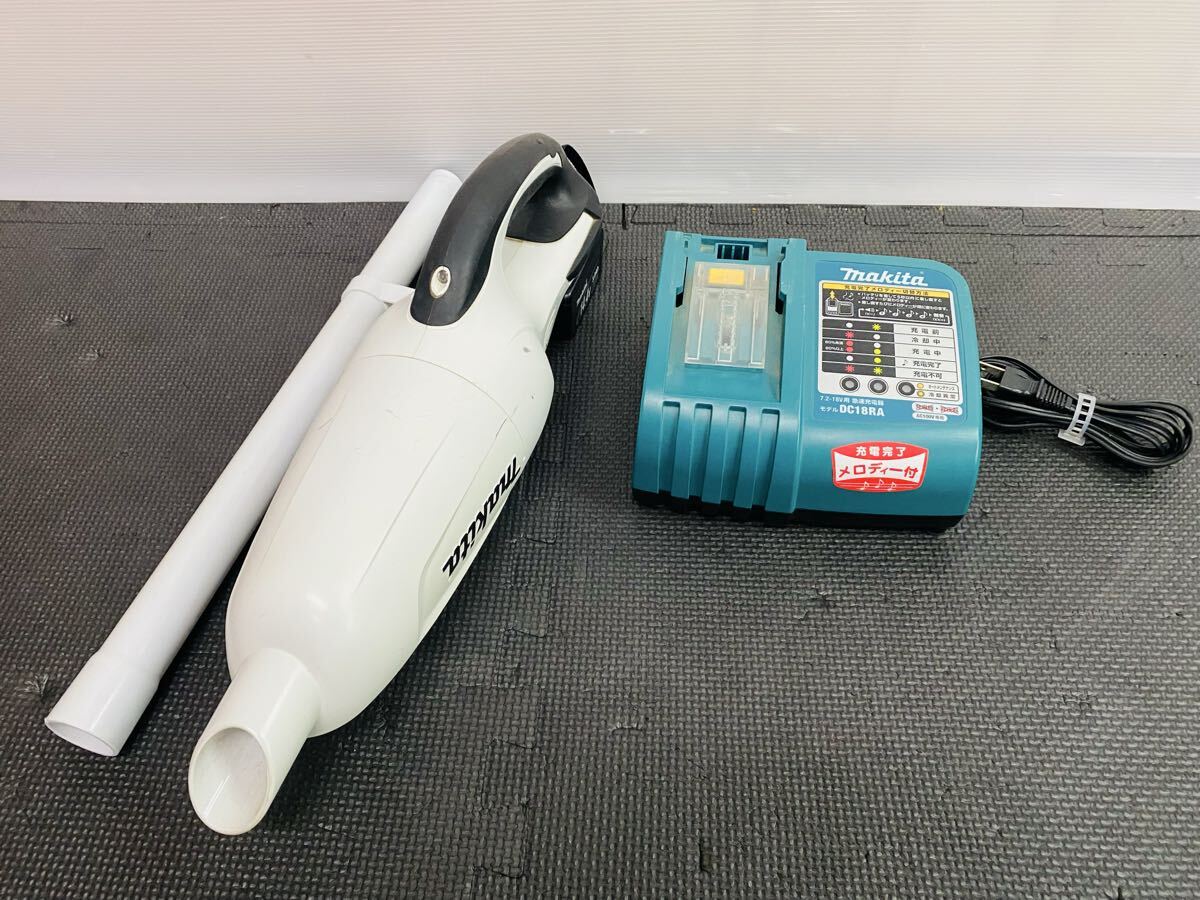◇ makita マキタ 充電式クリーナー CL140FD コードレスクリーナー 14.4V バッテリーチャージャー付き ヘッドなし 通電確認済み
