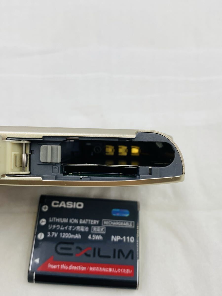 ■ CASIO EXILIM カシオ エクシリム コンパクトデジタルカメラ EX-Z2300 説明書、充電器付き 通電確認(rèn)済み