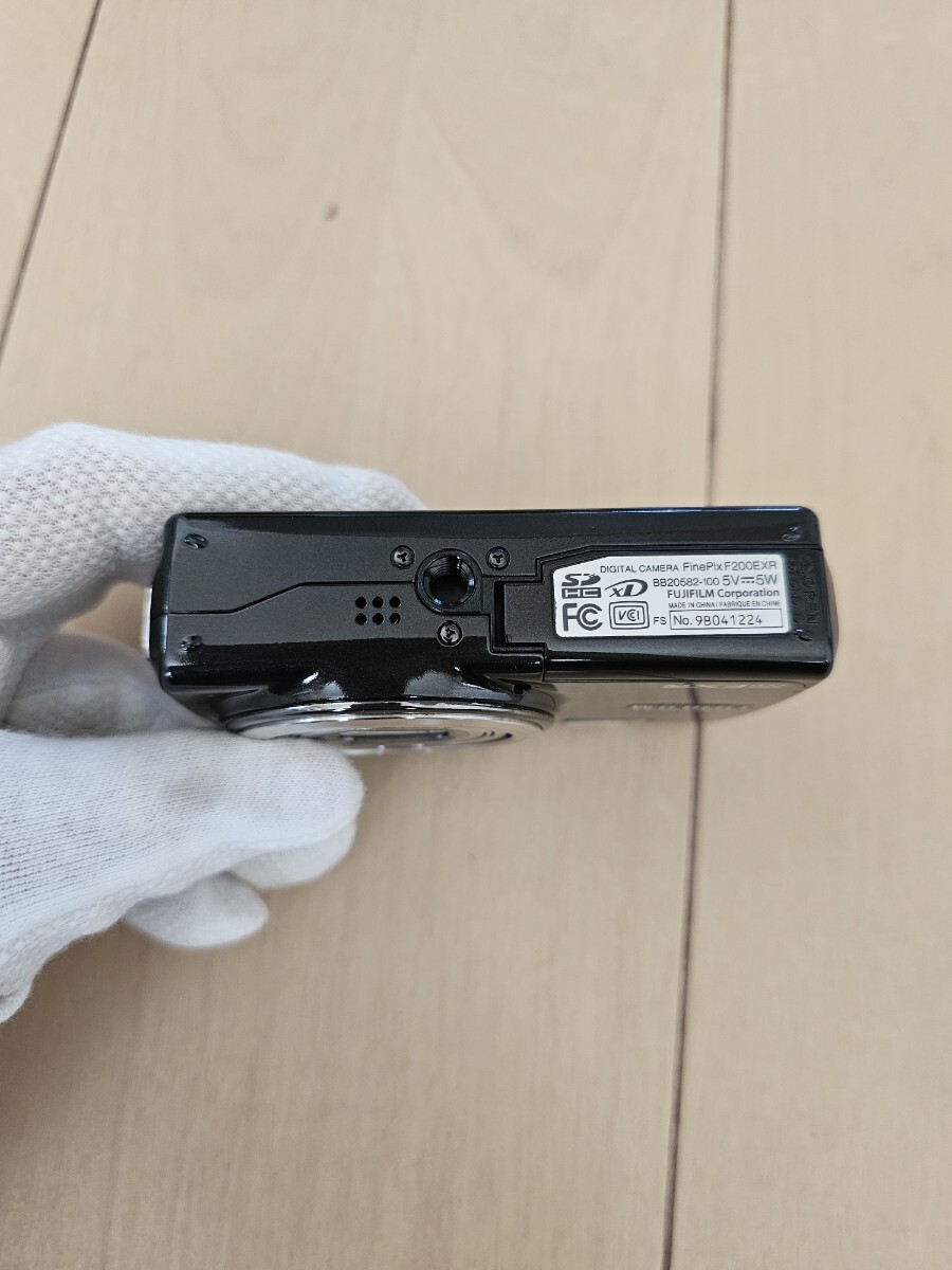 中古　FUJIFILM FinePix F200EXR コンパクトデジタルカメラ